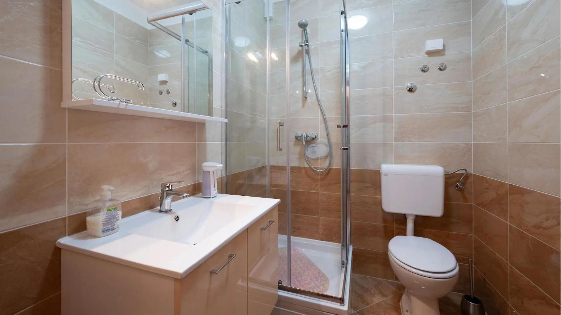 Awesome Apartment In Rovinj With Kitchen