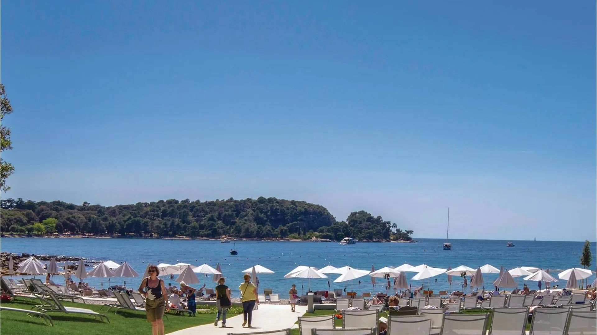 Awesome Apartment In Rovinj With Kitchen