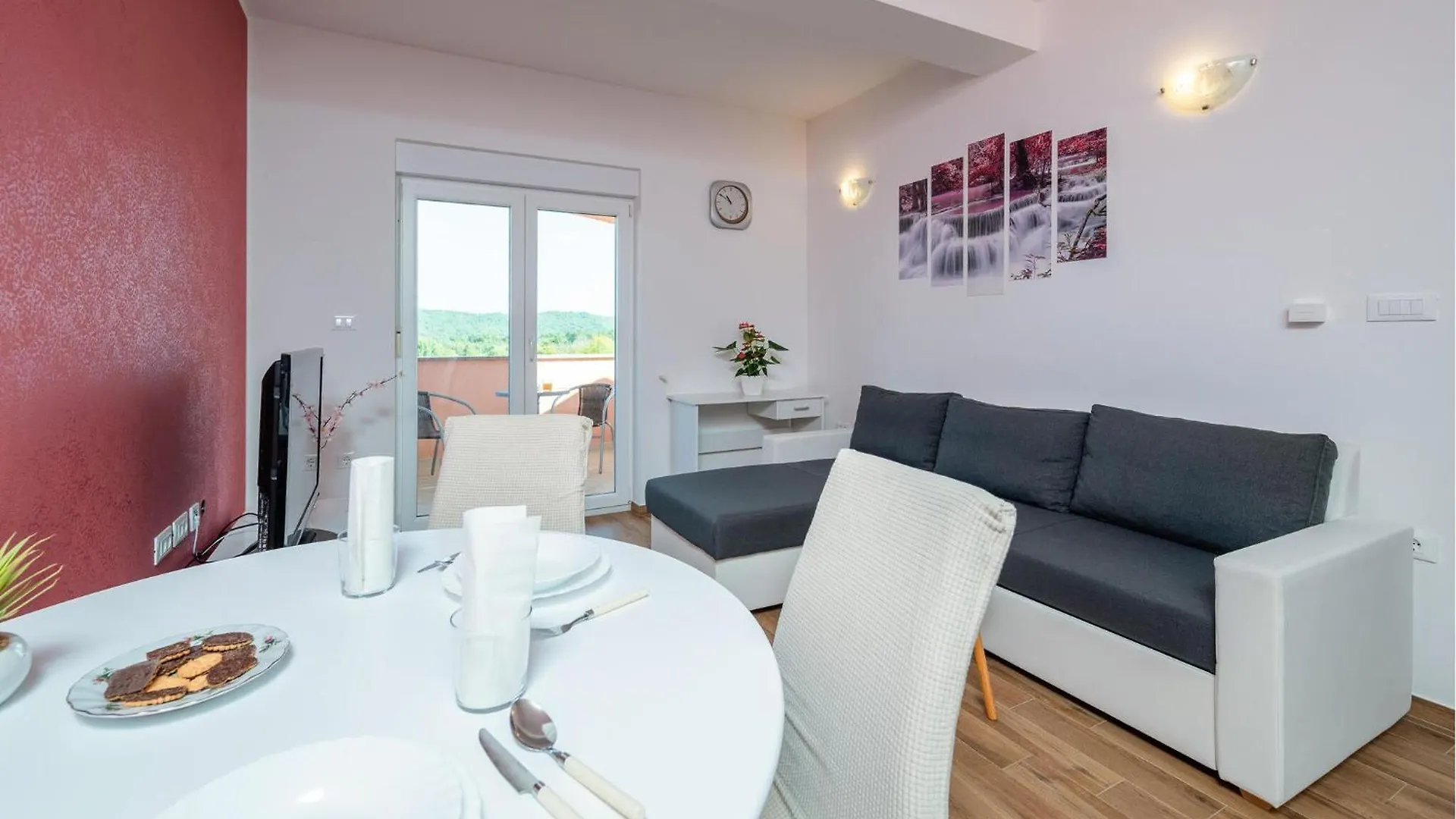 Awesome Apartment In Rovinj With Kitchen 0*,